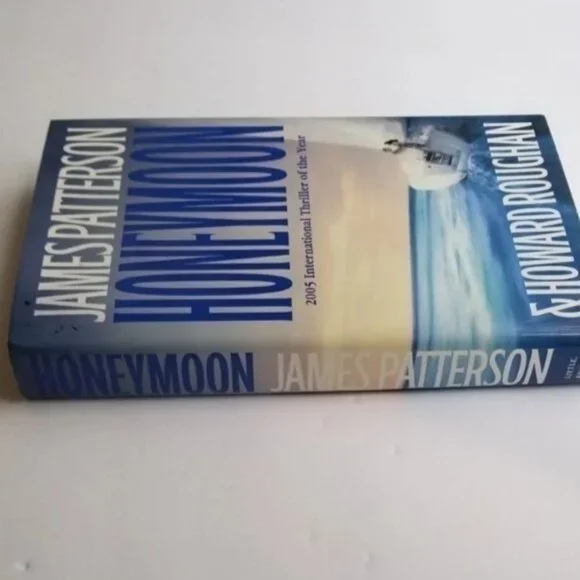 Honeymoon by James Patterson - Picture 3 of 4